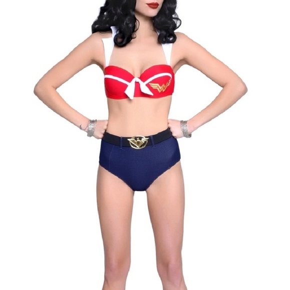 Sold*Wonder Woman Bottoms DC Bombshells - Picture 3 of 4